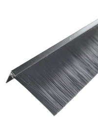 Uszczelka z wysuwaną szczotką do drzwi 100 cm – Czarna